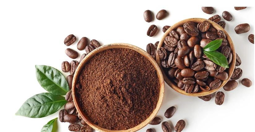 Cách giảm độ ẩm phòng bằng bã cà phê