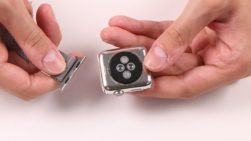 Cách vệ sinh Apple Watch