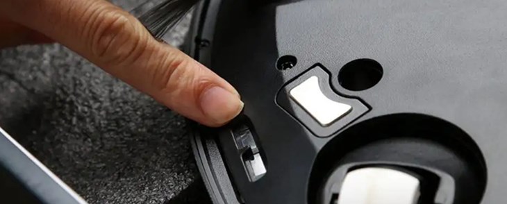 Vệ sinh robot hút bụi