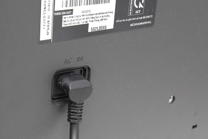 cách lắp giá treo tivi