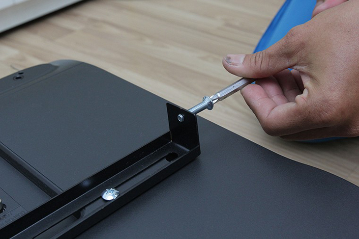 cách lắp giá treo tivi